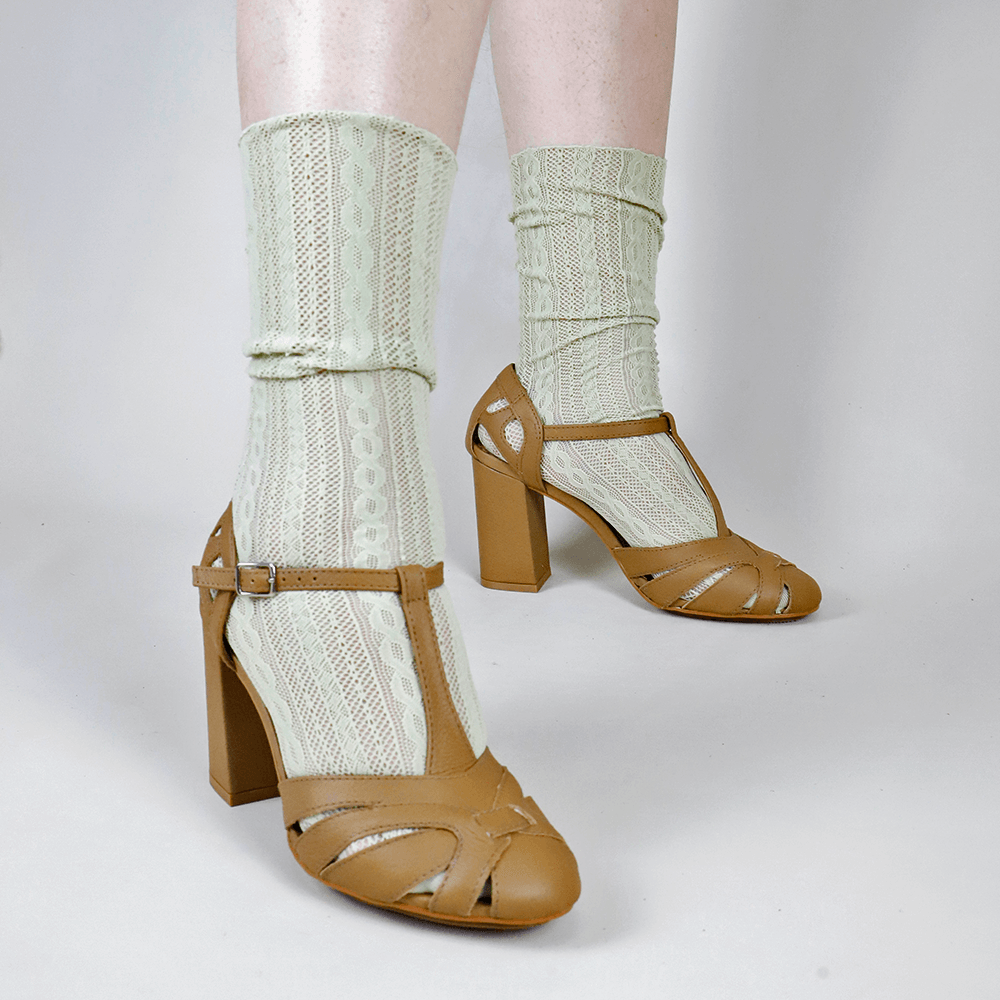 Pump Média Cinder Vegan Renda Bor Branca - Lolita Pimenta